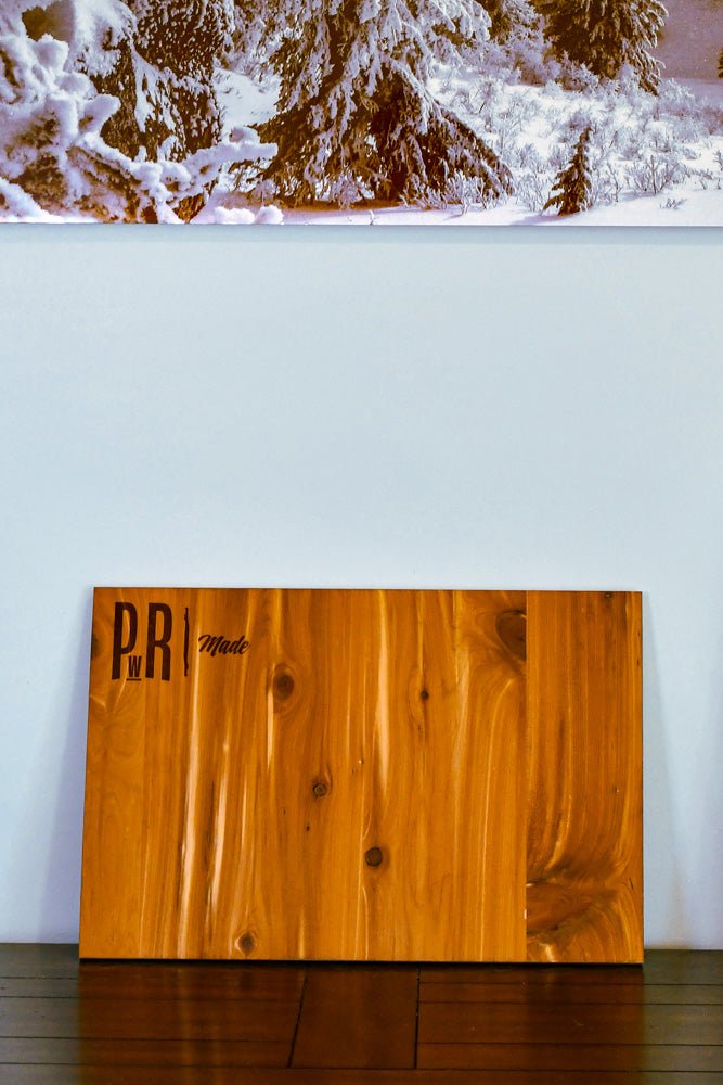 Wooden magnetic board in Cedar, natural grain minimal frame